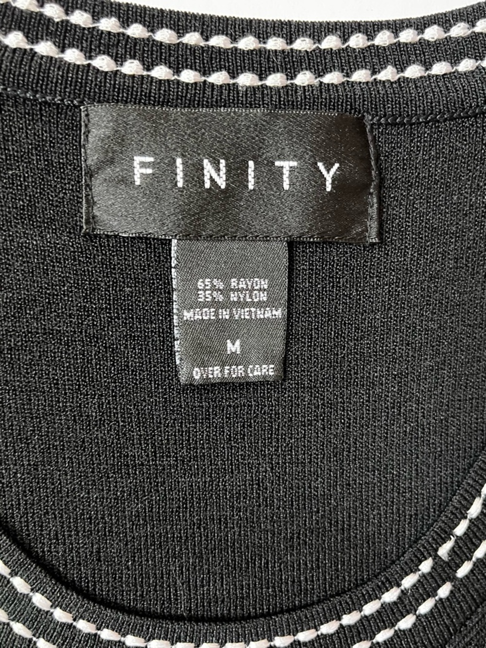Finity Shell Black Size M - Picture 2 of 3